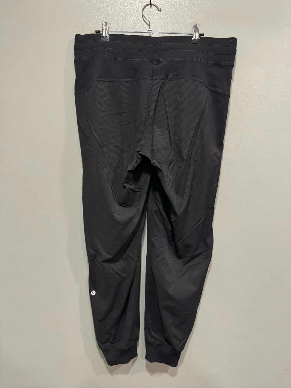 Lululemon Dance Studio Mid-Rise Jogger in Black (First Release) Size 12